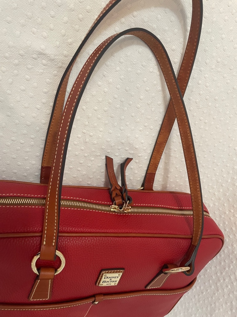Dooney & Bourke Red Pebbled Leather Laptop Bag with Tan Trim 🔥🔥🔥 like new - Picture 4 of 6